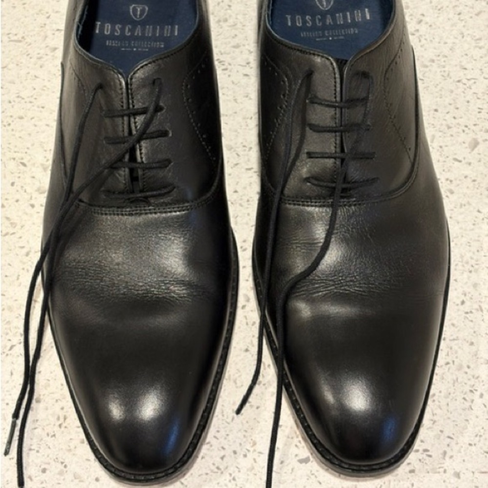 Mens Toscanini Classic Black Leather Derby Shoes